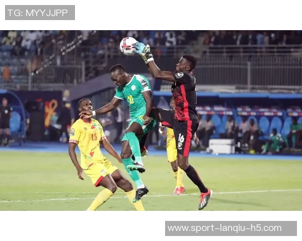 名宿劝马内珍惜机会期待他在最后一届非洲杯中全力以赴完成比赛 名宿劝马内珍惜机会期待他在最后一届非洲杯中全力以赴完成比赛